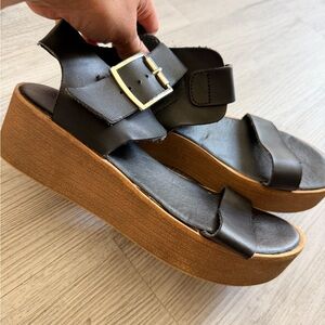 Women's Black Platform Sandals with Brown Wood-Look Sole
